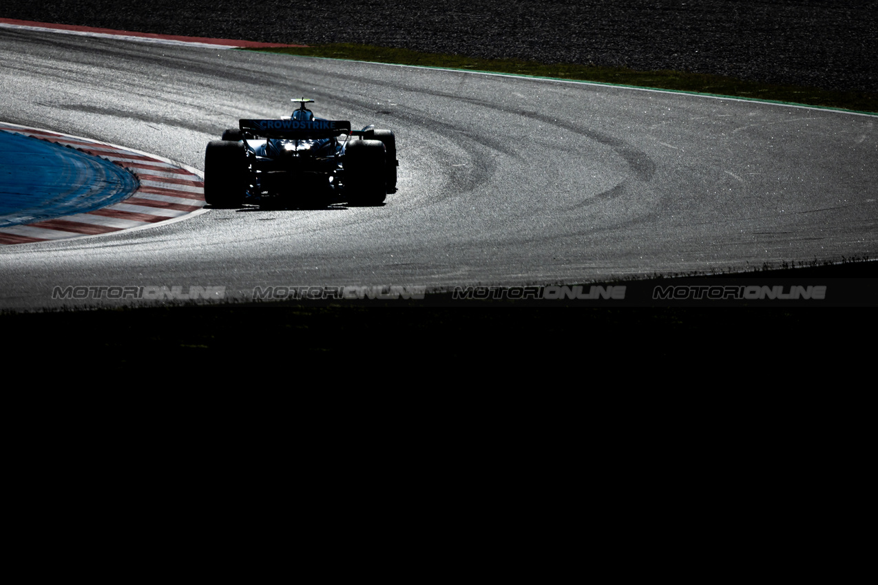 GP SPAGNA, Andrea Kimi Antonelli (ITA) Mercedes AMG F1 W16.

30.05.2025 Formula 1 World Championship, Rd 9, Spanish Grand Prix, Barcelona, Spain, Practice Day.

- www.xpbimages.com, EMail: requests@xpbimages.com © Copyright: Bearne / XPB Images