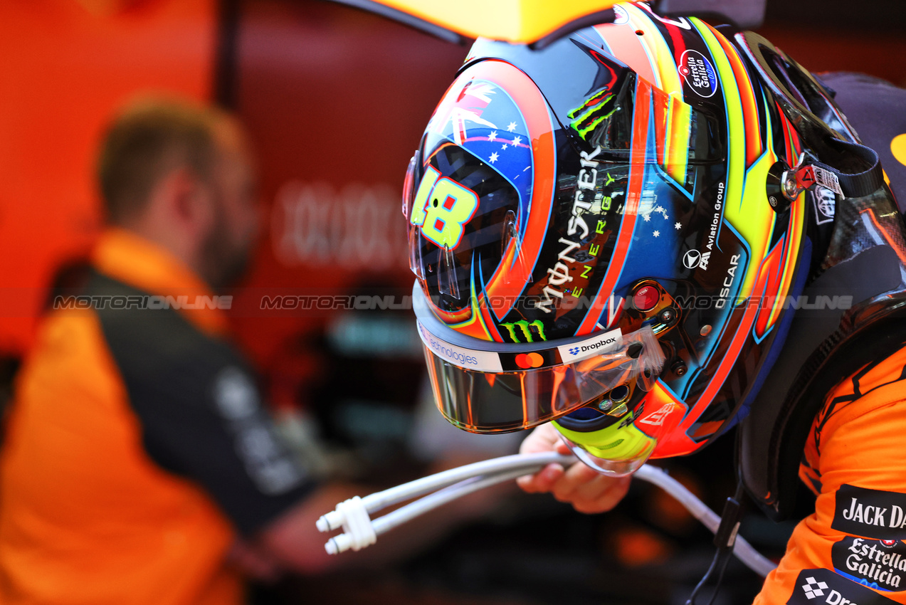 GP SPAGNA, Oscar Piastri (AUS) McLaren MCL39.

30.05.2025 Formula 1 World Championship, Rd 9, Spanish Grand Prix, Barcelona, Spain, Practice Day.

- www.xpbimages.com, EMail: requests@xpbimages.com © Copyright: Batchelor / XPB Images