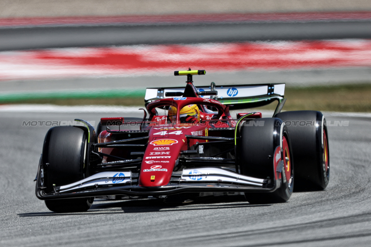 GP SPAGNA, Lewis Hamilton (GBR) Ferrari SF-25.

30.05.2025 Formula 1 World Championship, Rd 9, Spanish Grand Prix, Barcelona, Spain, Practice Day.

 - www.xpbimages.com, EMail: requests@xpbimages.com © Copyright: Rew / XPB Images