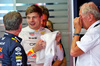 GP SPAGNA, (L to R): Christian Horner (GBR) Red Bull Racing Team Principal with Max Verstappen (NLD) Red Bull Racing e Dr Helmut Marko (AUT) Red Bull Motorsport Consultant.

30.05.2025 Formula 1 World Championship, Rd 9, Spanish Grand Prix, Barcelona, Spain, Practice Day.

- www.xpbimages.com, EMail: requests@xpbimages.com © Copyright: Batchelor / XPB Images