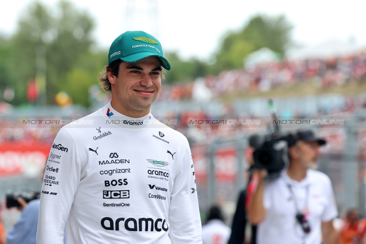 GP UNGHERIA, Lawrence Stroll (CDN) Aston Martin F1 Team Investor on the grid.

03.08.2025. Formula 1 World Championship, Rd 14, Hungarian Grand Prix, Budapest, Hungary, Gara Day.

- www.xpbimages.com, EMail: requests@xpbimages.com © Copyright: Bearne / XPB Images