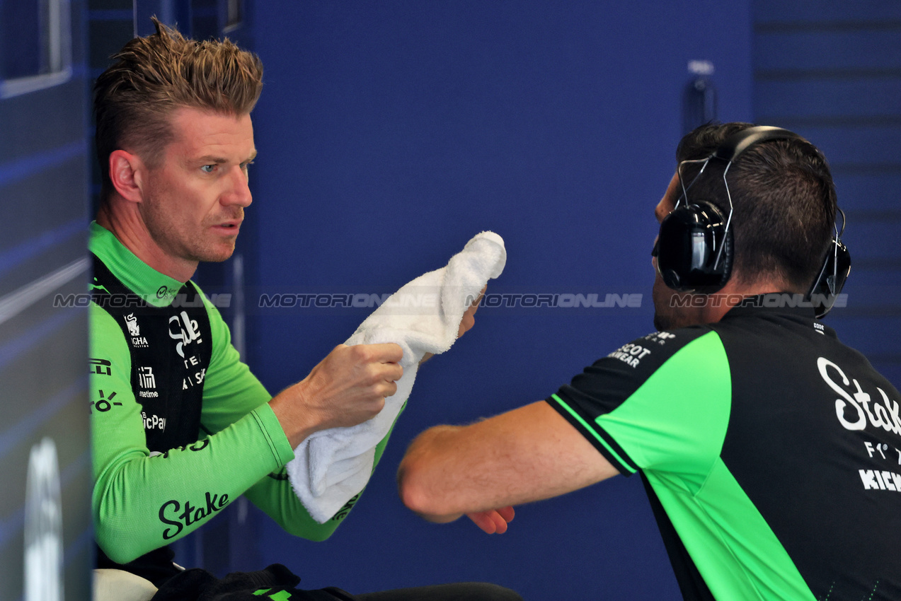GP UNGHERIA, Nico Hulkenberg (GER) Sauber on the grid.

03.08.2025. Formula 1 World Championship, Rd 14, Hungarian Grand Prix, Budapest, Hungary, Gara Day.

- www.xpbimages.com, EMail: requests@xpbimages.com © Copyright: Bearne / XPB Images