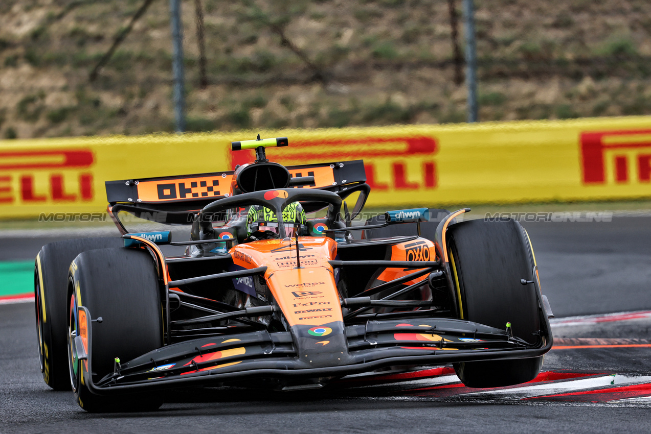 GP UNGHERIA, Lando Norris (GBR) McLaren MCL39.

03.08.2025. Formula 1 World Championship, Rd 14, Hungarian Grand Prix, Budapest, Hungary, Gara Day.

- www.xpbimages.com, EMail: requests@xpbimages.com © Copyright: Batchelor / XPB Images