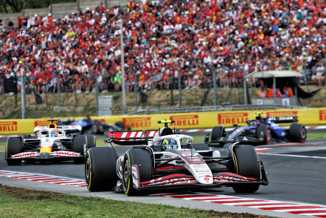 GP UNGHERIA, Oliver Bearman (GBR) Haas VF-25.

03.08.2025. Formula 1 World Championship, Rd 14, Hungarian Grand Prix, Budapest, Hungary, Gara Day.

- www.xpbimages.com, EMail: requests@xpbimages.com © Copyright: Batchelor / XPB Images