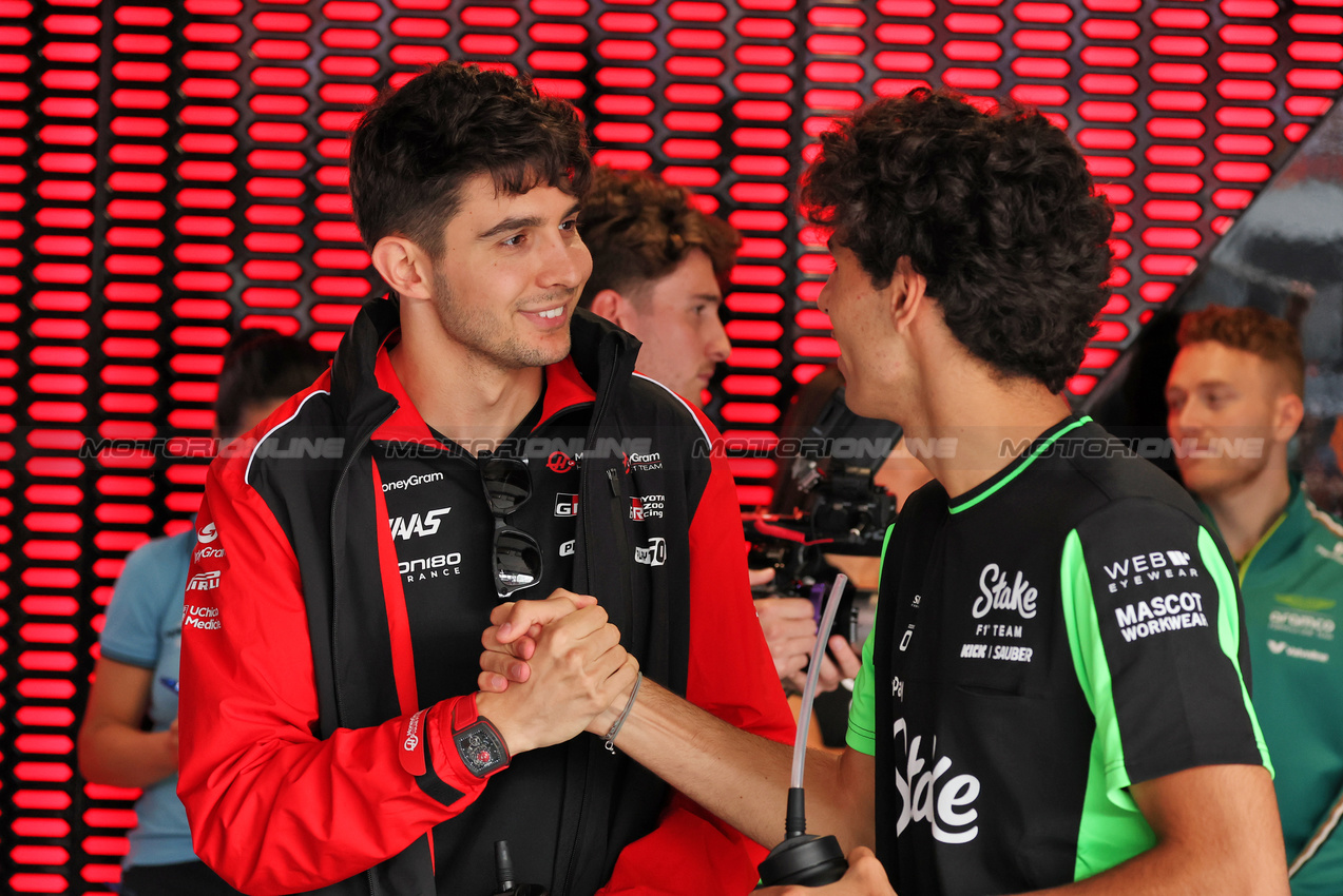 GP UNGHERIA, (L to R): Esteban Ocon (FRA) Haas F1 Team with Gabriel Bortoleto (BRA) Sauber on the drivers' parade.

03.08.2025. Formula 1 World Championship, Rd 14, Hungarian Grand Prix, Budapest, Hungary, Gara Day.

- www.xpbimages.com, EMail: requests@xpbimages.com © Copyright: Moy / XPB Images