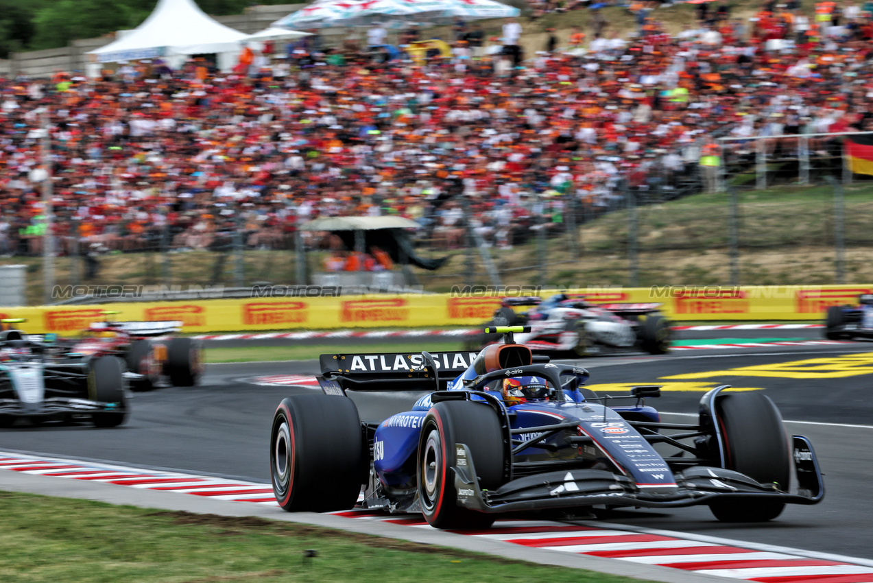 GP UNGHERIA, Carlos Sainz (ESP) Atlassian Williams Racing FW47.

03.08.2025. Formula 1 World Championship, Rd 14, Hungarian Grand Prix, Budapest, Hungary, Gara Day.

- www.xpbimages.com, EMail: requests@xpbimages.com © Copyright: Batchelor / XPB Images