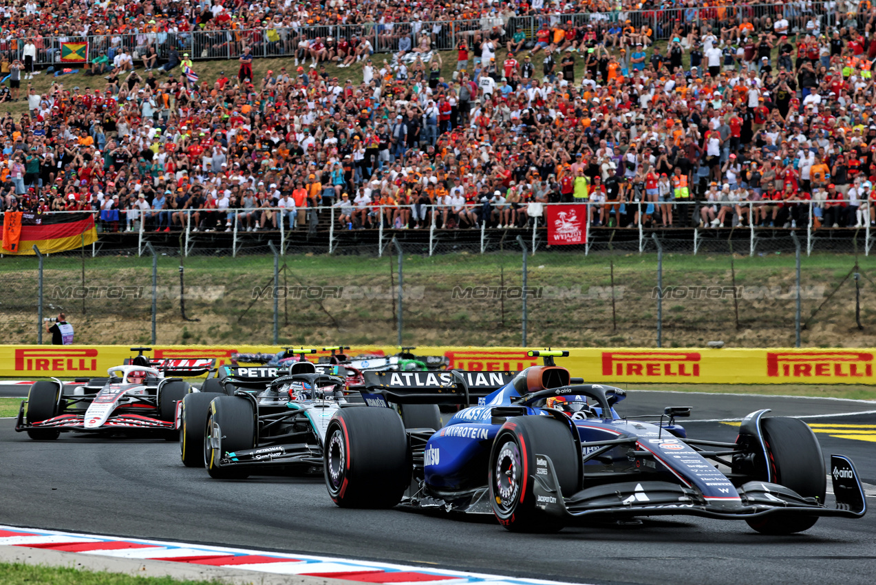 GP UNGHERIA, Carlos Sainz (ESP) Atlassian Williams Racing FW47.

03.08.2025. Formula 1 World Championship, Rd 14, Hungarian Grand Prix, Budapest, Hungary, Gara Day.

- www.xpbimages.com, EMail: requests@xpbimages.com © Copyright: Batchelor / XPB Images