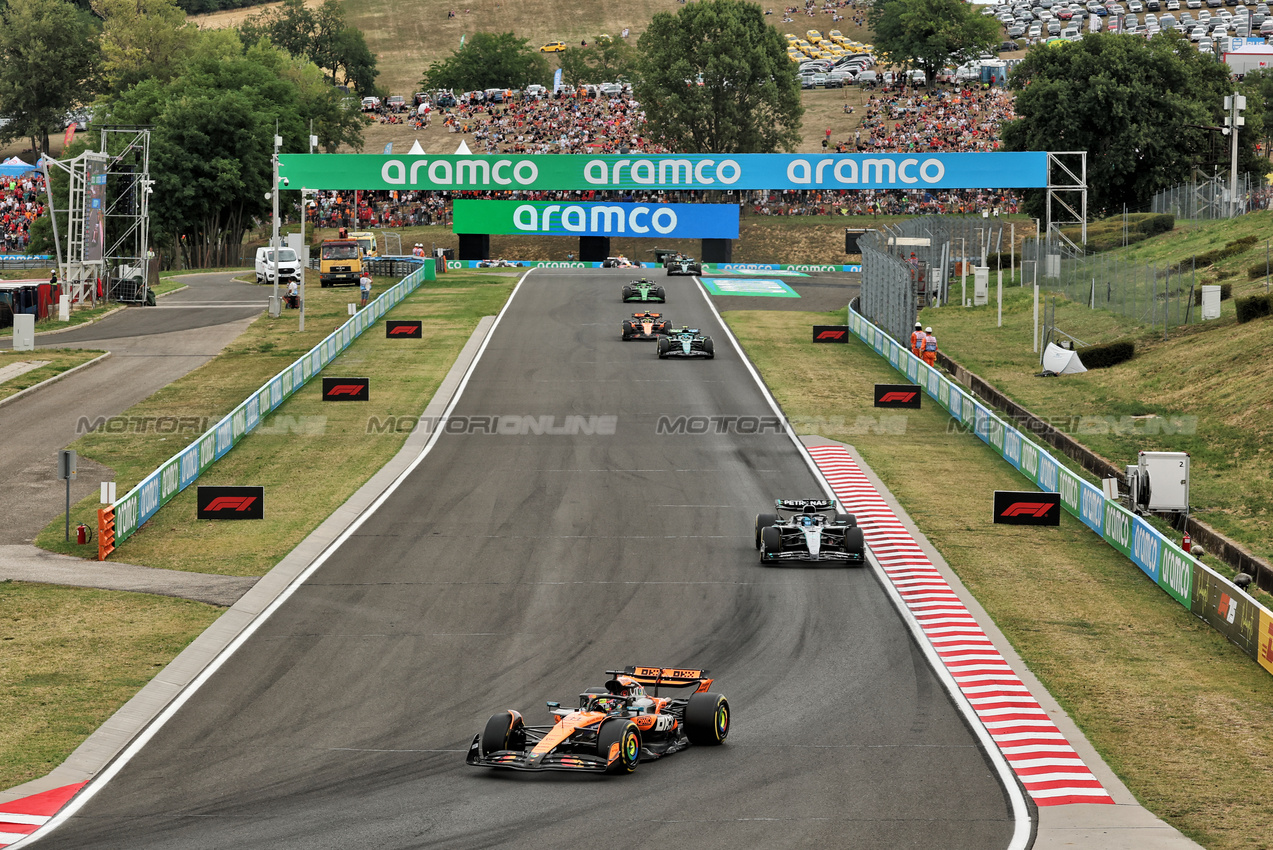 GP UNGHERIA, Oscar Piastri (AUS) McLaren MCL39.

03.08.2025. Formula 1 World Championship, Rd 14, Hungarian Grand Prix, Budapest, Hungary, Gara Day.

- www.xpbimages.com, EMail: requests@xpbimages.com © Copyright: Moy / XPB Images