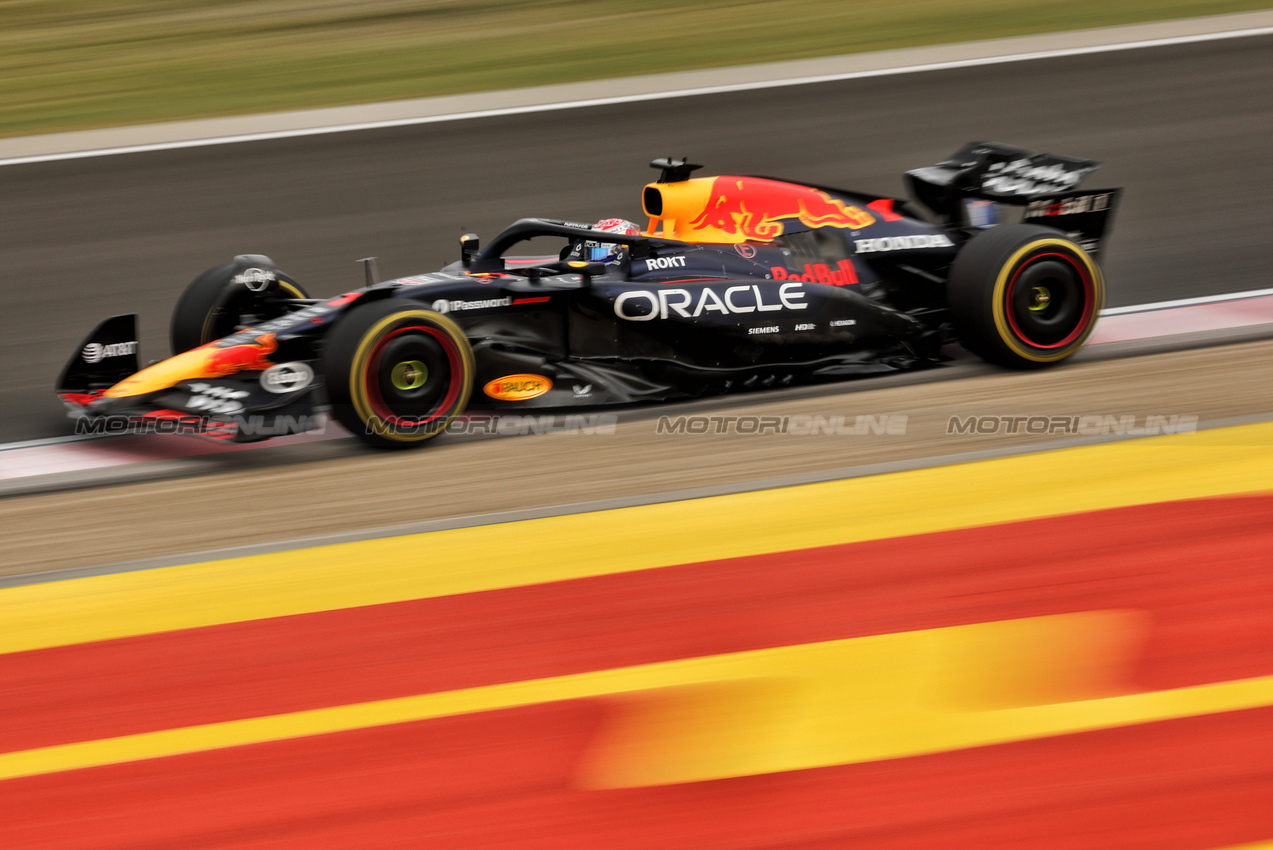 GP UNGHERIA, Max Verstappen (NLD) Red Bull Racing RB21.

03.08.2025. Formula 1 World Championship, Rd 14, Hungarian Grand Prix, Budapest, Hungary, Gara Day.

- www.xpbimages.com, EMail: requests@xpbimages.com © Copyright: Moy / XPB Images