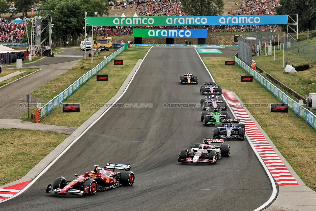 GP UNGHERIA, Lewis Hamilton (GBR) Ferrari SF-25.

03.08.2025. Formula 1 World Championship, Rd 14, Hungarian Grand Prix, Budapest, Hungary, Gara Day.

- www.xpbimages.com, EMail: requests@xpbimages.com © Copyright: Moy / XPB Images