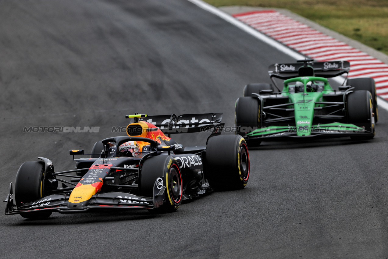 GP UNGHERIA, Yuki Tsunoda (JPN) Red Bull Racing RB21.

03.08.2025. Formula 1 World Championship, Rd 14, Hungarian Grand Prix, Budapest, Hungary, Gara Day.

- www.xpbimages.com, EMail: requests@xpbimages.com © Copyright: Charniaux / XPB Images