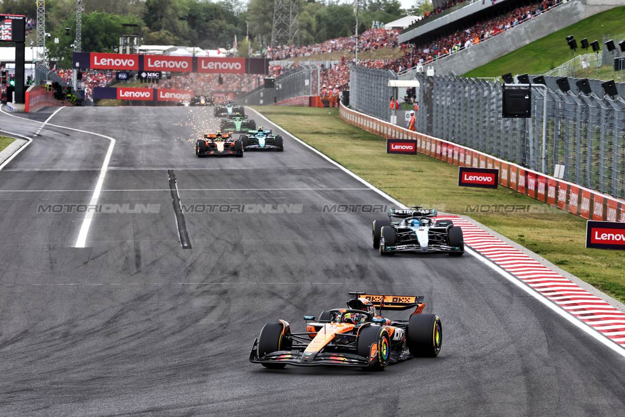 GP UNGHERIA, Oscar Piastri (AUS) McLaren MCL39.

03.08.2025. Formula 1 World Championship, Rd 14, Hungarian Grand Prix, Budapest, Hungary, Gara Day.

- www.xpbimages.com, EMail: requests@xpbimages.com © Copyright: Charniaux / XPB Images