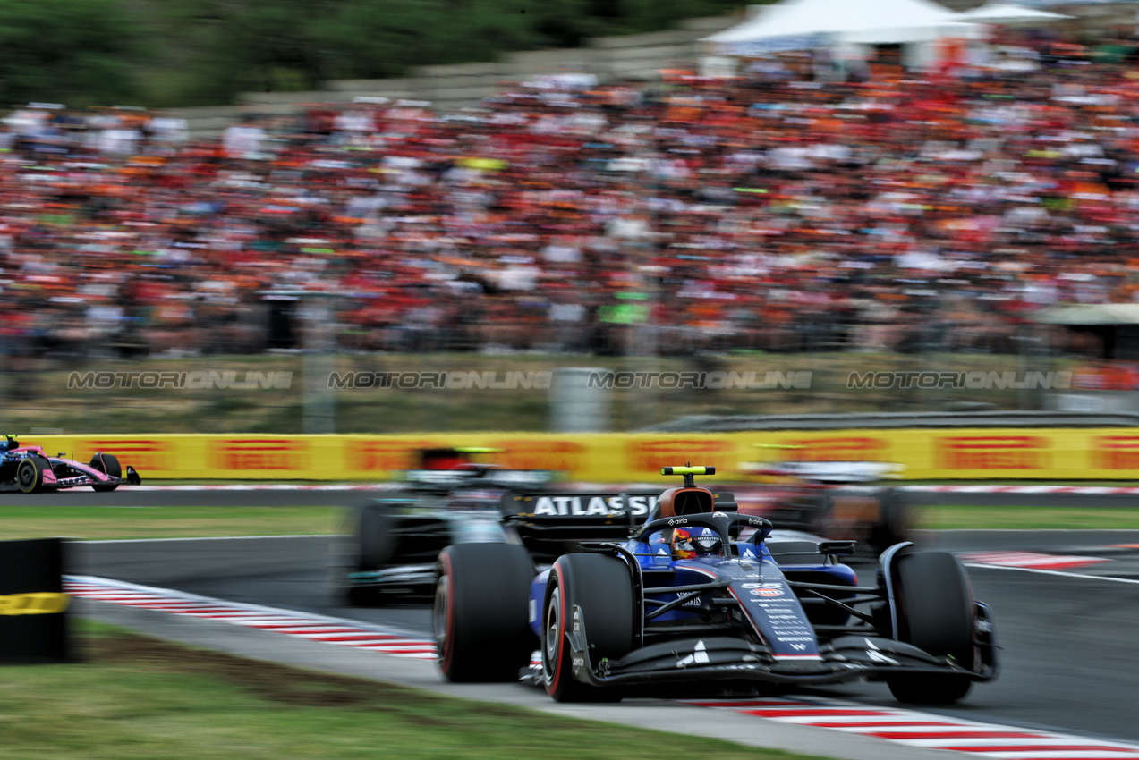 GP UNGHERIA, Carlos Sainz (ESP) Atlassian Williams Racing FW47.

03.08.2025. Formula 1 World Championship, Rd 14, Hungarian Grand Prix, Budapest, Hungary, Gara Day.

- www.xpbimages.com, EMail: requests@xpbimages.com © Copyright: Batchelor / XPB Images