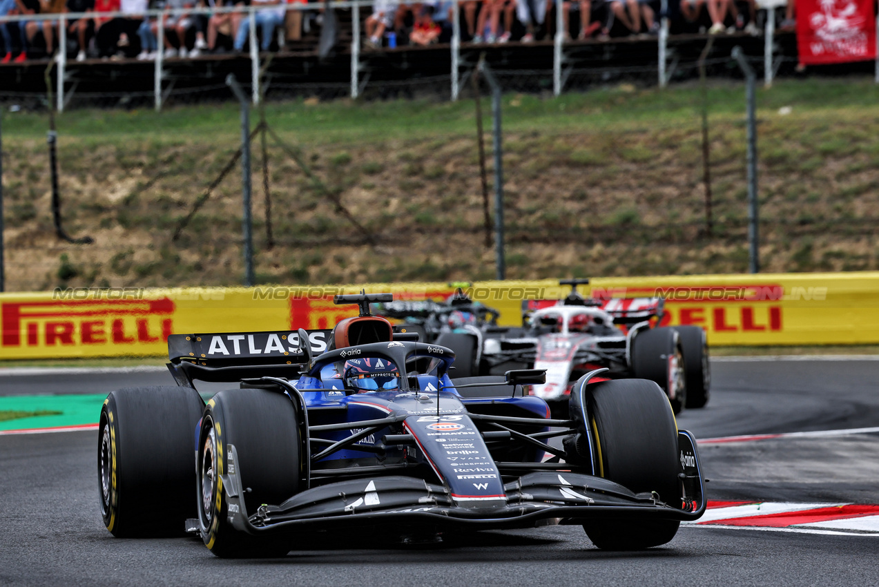 GP UNGHERIA, Alexander Albon (THA) Atlassian Williams Racing FW47.

03.08.2025. Formula 1 World Championship, Rd 14, Hungarian Grand Prix, Budapest, Hungary, Gara Day.

- www.xpbimages.com, EMail: requests@xpbimages.com © Copyright: Batchelor / XPB Images