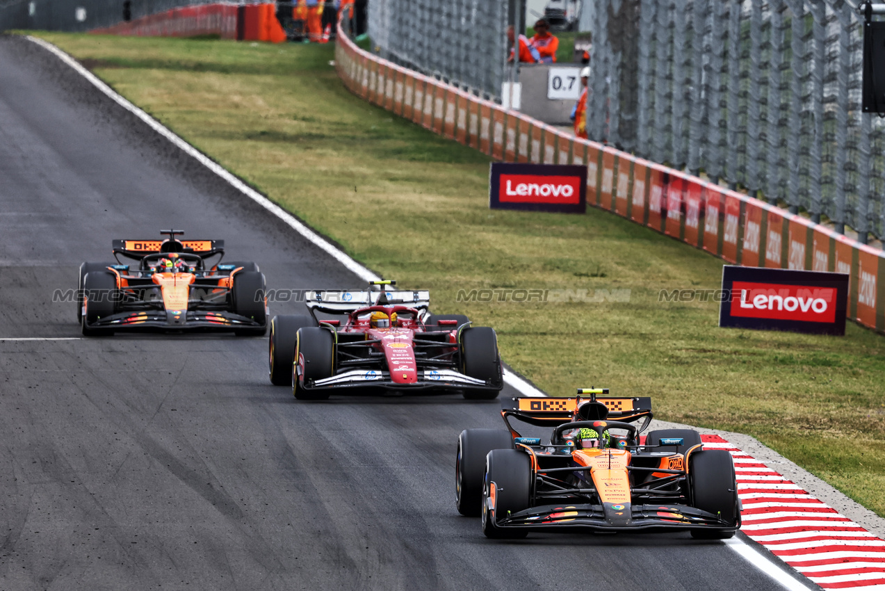 GP UNGHERIA, Lando Norris (GBR) McLaren MCL39.

03.08.2025. Formula 1 World Championship, Rd 14, Hungarian Grand Prix, Budapest, Hungary, Gara Day.

- www.xpbimages.com, EMail: requests@xpbimages.com © Copyright: Charniaux / XPB Images