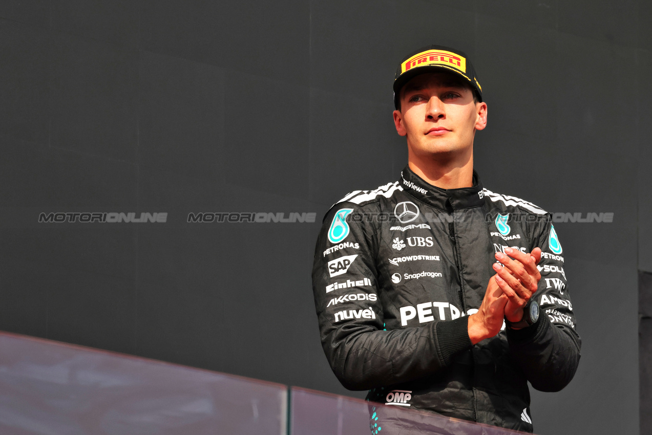 GP UNGHERIA, George Russell (GBR) Mercedes AMG F1 celebrates his third position on the podium.

03.08.2025. Formula 1 World Championship, Rd 14, Hungarian Grand Prix, Budapest, Hungary, Gara Day.

- www.xpbimages.com, EMail: requests@xpbimages.com © Copyright: Moy / XPB Images