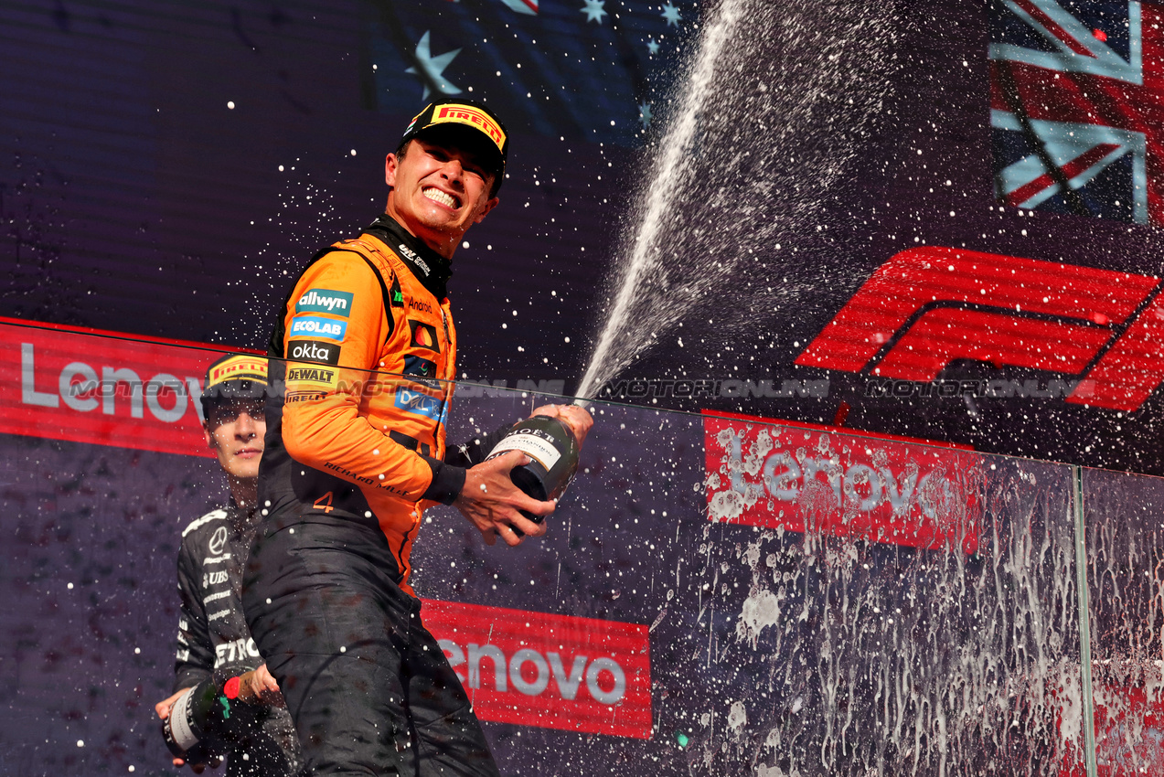 GP UNGHERIA, Gara winner Lando Norris (GBR) McLaren celebrates on the podium.

03.08.2025. Formula 1 World Championship, Rd 14, Hungarian Grand Prix, Budapest, Hungary, Gara Day.

- www.xpbimages.com, EMail: requests@xpbimages.com © Copyright: Moy / XPB Images