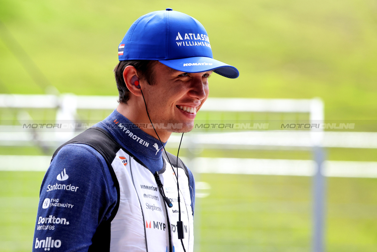 GP UNGHERIA, Alexander Albon (THA) Atlassian Williams Racing.

03.08.2025. Formula 1 World Championship, Rd 14, Hungarian Grand Prix, Budapest, Hungary, Gara Day.

- www.xpbimages.com, EMail: requests@xpbimages.com © Copyright: Bearne / XPB Images