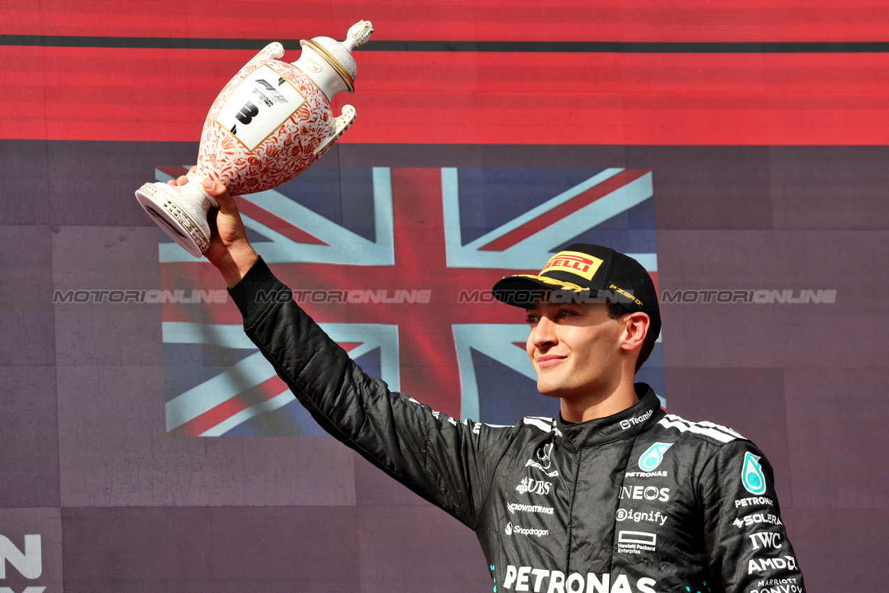 GP UNGHERIA, George Russell (GBR) Mercedes AMG F1 celebrates his third position on the podium.

03.08.2025. Formula 1 World Championship, Rd 14, Hungarian Grand Prix, Budapest, Hungary, Gara Day.

- www.xpbimages.com, EMail: requests@xpbimages.com © Copyright: Bearne / XPB Images