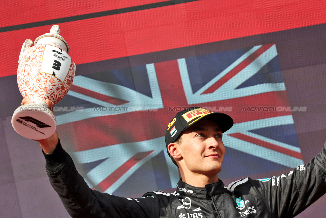 GP UNGHERIA, George Russell (GBR) Mercedes AMG F1 celebrates his third position on the podium.

03.08.2025. Formula 1 World Championship, Rd 14, Hungarian Grand Prix, Budapest, Hungary, Gara Day.

- www.xpbimages.com, EMail: requests@xpbimages.com © Copyright: Bearne / XPB Images