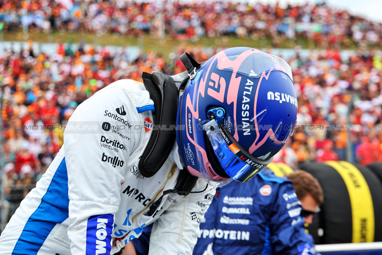 GP UNGHERIA, Alexander Albon (THA) Atlassian Williams Racing FW47 on the grid.

03.08.2025. Formula 1 World Championship, Rd 14, Hungarian Grand Prix, Budapest, Hungary, Gara Day.

- www.xpbimages.com, EMail: requests@xpbimages.com © Copyright: Batchelor / XPB Images