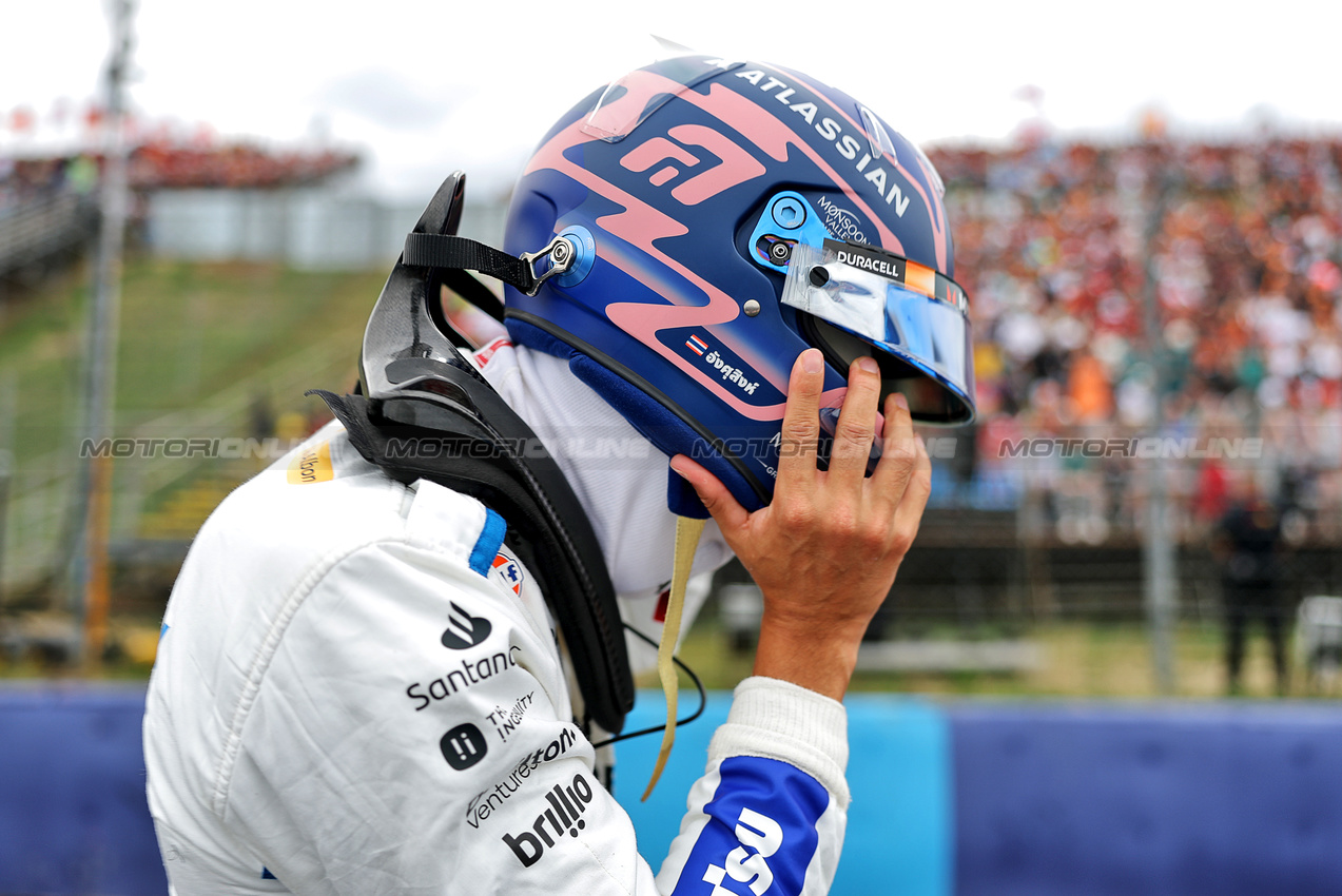 GP UNGHERIA, Alexander Albon (THA) Atlassian Williams Racing on the grid.

03.08.2025. Formula 1 World Championship, Rd 14, Hungarian Grand Prix, Budapest, Hungary, Gara Day.

- www.xpbimages.com, EMail: requests@xpbimages.com © Copyright: Charniaux / XPB Images