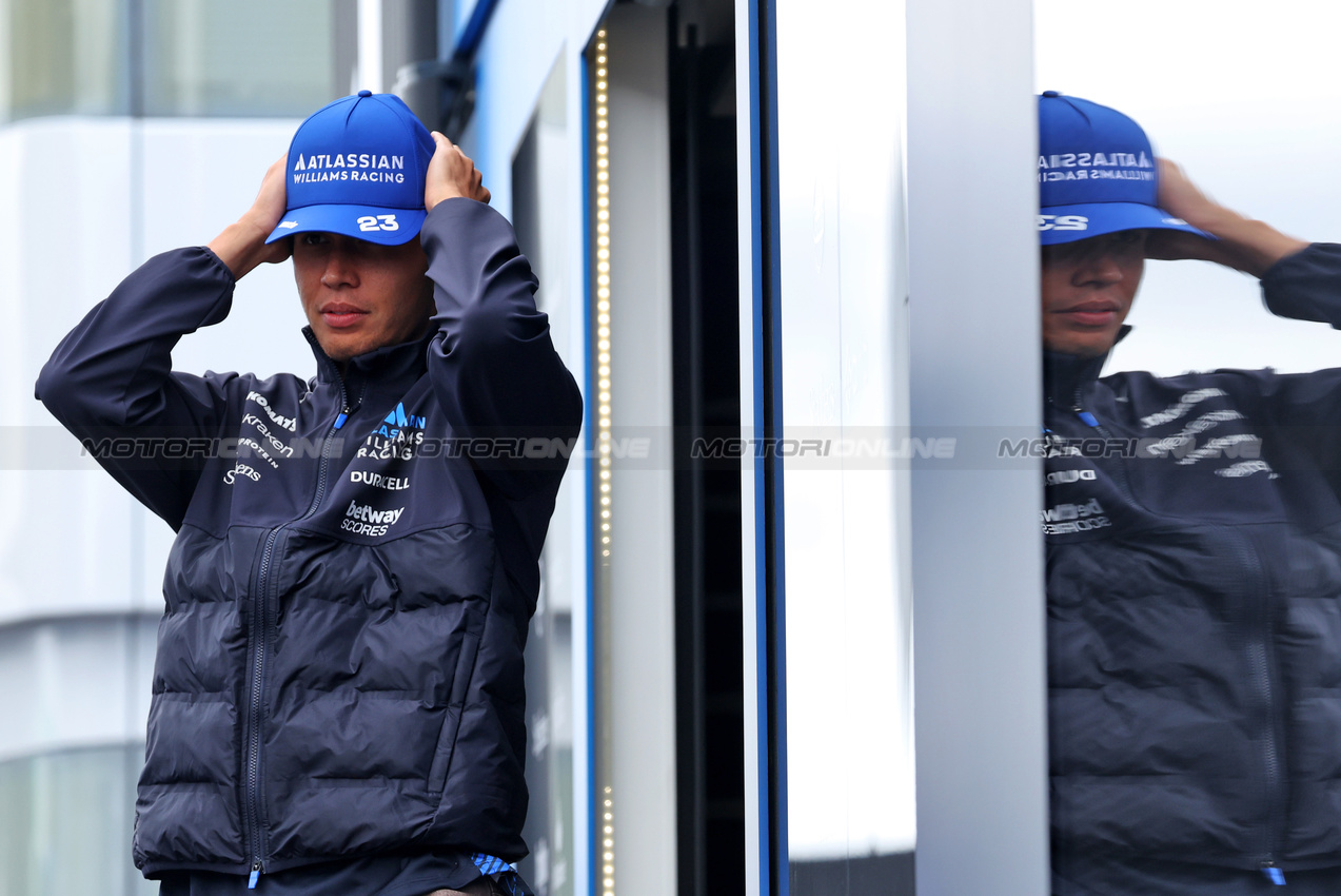 GP UNGHERIA, Alexander Albon (THA) Atlassian Williams Racing.

03.08.2025. Formula 1 World Championship, Rd 14, Hungarian Grand Prix, Budapest, Hungary, Gara Day.

- www.xpbimages.com, EMail: requests@xpbimages.com © Copyright: Bearne / XPB Images