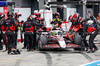 GP UNGHERIA, Oliver Bearman (GBR) Haas VF-25 retired from the race in the pits.

03.08.2025. Formula 1 World Championship, Rd 14, Hungarian Grand Prix, Budapest, Hungary, Gara Day.

- www.xpbimages.com, EMail: requests@xpbimages.com © Copyright: Bearne / XPB Images