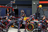 GP UNGHERIA, Yuki Tsunoda (JPN) Red Bull Racing RB21 makes a pit stop.

03.08.2025. Formula 1 World Championship, Rd 14, Hungarian Grand Prix, Budapest, Hungary, Gara Day.

- www.xpbimages.com, EMail: requests@xpbimages.com © Copyright: Bearne / XPB Images