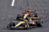 GP UNGHERIA, Lando Norris (GBR) McLaren MCL39 e team mate Oscar Piastri (AUS) McLaren MCL39 battle for the lead of the race.

03.08.2025. Formula 1 World Championship, Rd 14, Hungarian Grand Prix, Budapest, Hungary, Gara Day.

- www.xpbimages.com, EMail: requests@xpbimages.com © Copyright: Charniaux / XPB Images