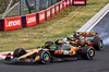 GP UNGHERIA, Lando Norris (GBR) McLaren MCL39 e team mate Oscar Piastri (AUS) McLaren MCL39 battle for the lead of the race.

03.08.2025. Formula 1 World Championship, Rd 14, Hungarian Grand Prix, Budapest, Hungary, Gara Day.

- www.xpbimages.com, EMail: requests@xpbimages.com © Copyright: Charniaux / XPB Images