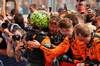 GP UNGHERIA, Gara winner Lando Norris (GBR) McLaren celebrates in parc ferme with the team.

03.08.2025. Formula 1 World Championship, Rd 14, Hungarian Grand Prix, Budapest, Hungary, Gara Day.

- www.xpbimages.com, EMail: requests@xpbimages.com © Copyright: Moy / XPB Images