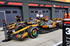 GP UNGHERIA, Gara winner Lando Norris (GBR) McLaren MCL39 e second placed Oscar Piastri (AUS) McLaren in parc ferme.

03.08.2025. Formula 1 World Championship, Rd 14, Hungarian Grand Prix, Budapest, Hungary, Gara Day.

- www.xpbimages.com, EMail: requests@xpbimages.com © Copyright: Batchelor / XPB Images