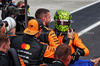 GP UNGHERIA, Gara winner Lando Norris (GBR) McLaren celebrates in parc ferme.

03.08.2025. Formula 1 World Championship, Rd 14, Hungarian Grand Prix, Budapest, Hungary, Gara Day.

- www.xpbimages.com, EMail: requests@xpbimages.com © Copyright: Bearne / XPB Images