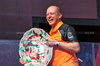 GP UNGHERIA, Mark Ingham (GBR) McLaren Head of Design celebrates on the podium.

03.08.2025. Formula 1 World Championship, Rd 14, Hungarian Grand Prix, Budapest, Hungary, Gara Day.

- www.xpbimages.com, EMail: requests@xpbimages.com © Copyright: Bearne / XPB Images