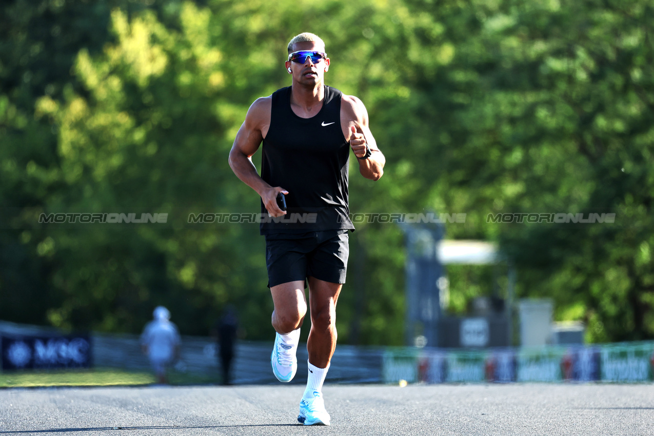 GP UNGHERIA, Ebrahim Ginwalla (GBR) Atlassian Williams Racing Social Media Manager runs the circuit.

31.07.2025. Formula 1 World Championship, Rd 14, Hungarian Grand Prix, Budapest, Hungary, Preparation Day.

- www.xpbimages.com, EMail: requests@xpbimages.com © Copyright: Moy / XPB Images