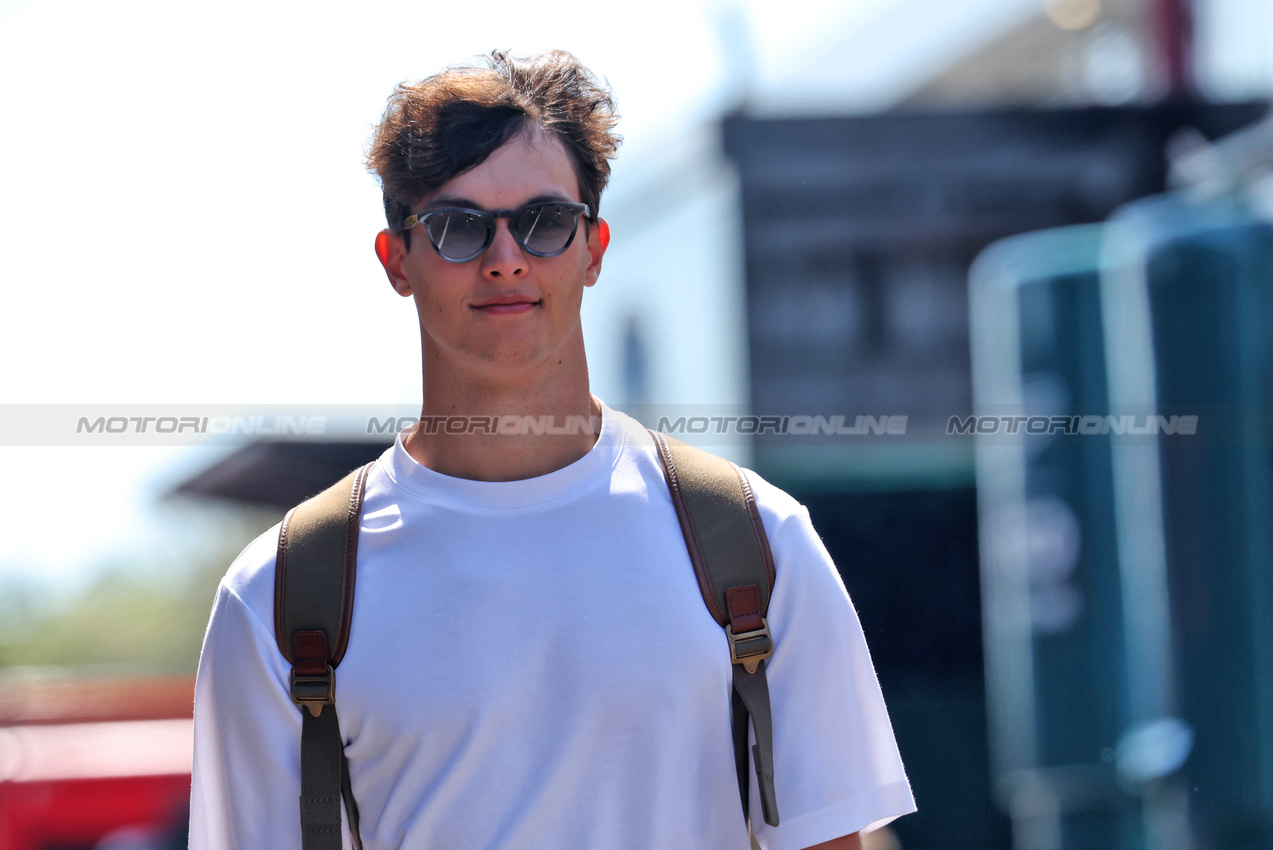 GP UNGHERIA, Oliver Bearman (GBR) Haas F1 Team.

31.07.2025. Formula 1 World Championship, Rd 14, Hungarian Grand Prix, Budapest, Hungary, Preparation Day.

- www.xpbimages.com, EMail: requests@xpbimages.com © Copyright: Bearne / XPB Images