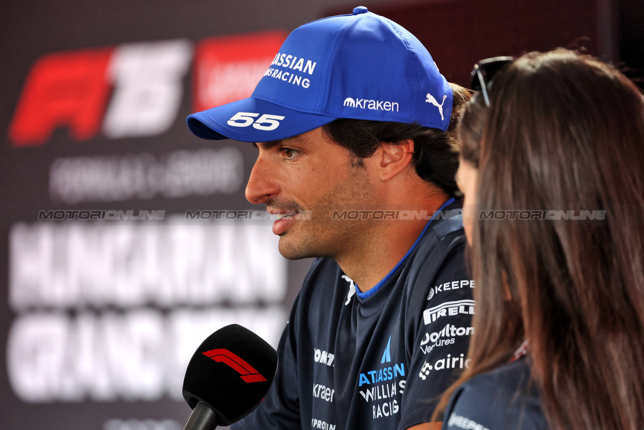 GP UNGHERIA, Carlos Sainz (ESP) Atlassian Williams Racing.

31.07.2025. Formula 1 World Championship, Rd 14, Hungarian Grand Prix, Budapest, Hungary, Preparation Day.

- www.xpbimages.com, EMail: requests@xpbimages.com © Copyright: Bearne / XPB Images