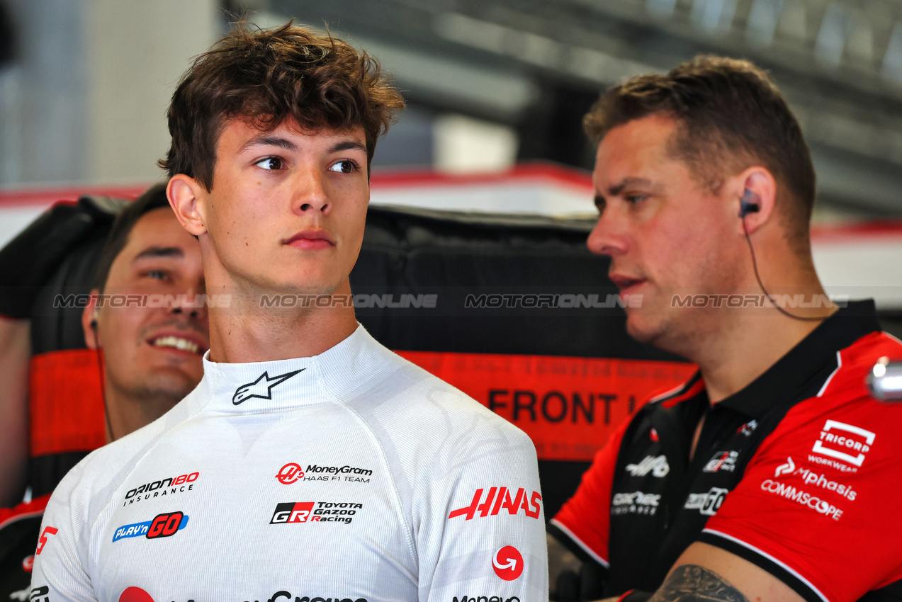 GP UNGHERIA, Oliver Bearman (GBR) Haas F1 Team.

02.08.2025. Formula 1 World Championship, Rd 14, Hungarian Grand Prix, Budapest, Hungary, Qualifiche Day.

- www.xpbimages.com, EMail: requests@xpbimages.com © Copyright: Batchelor / XPB Images