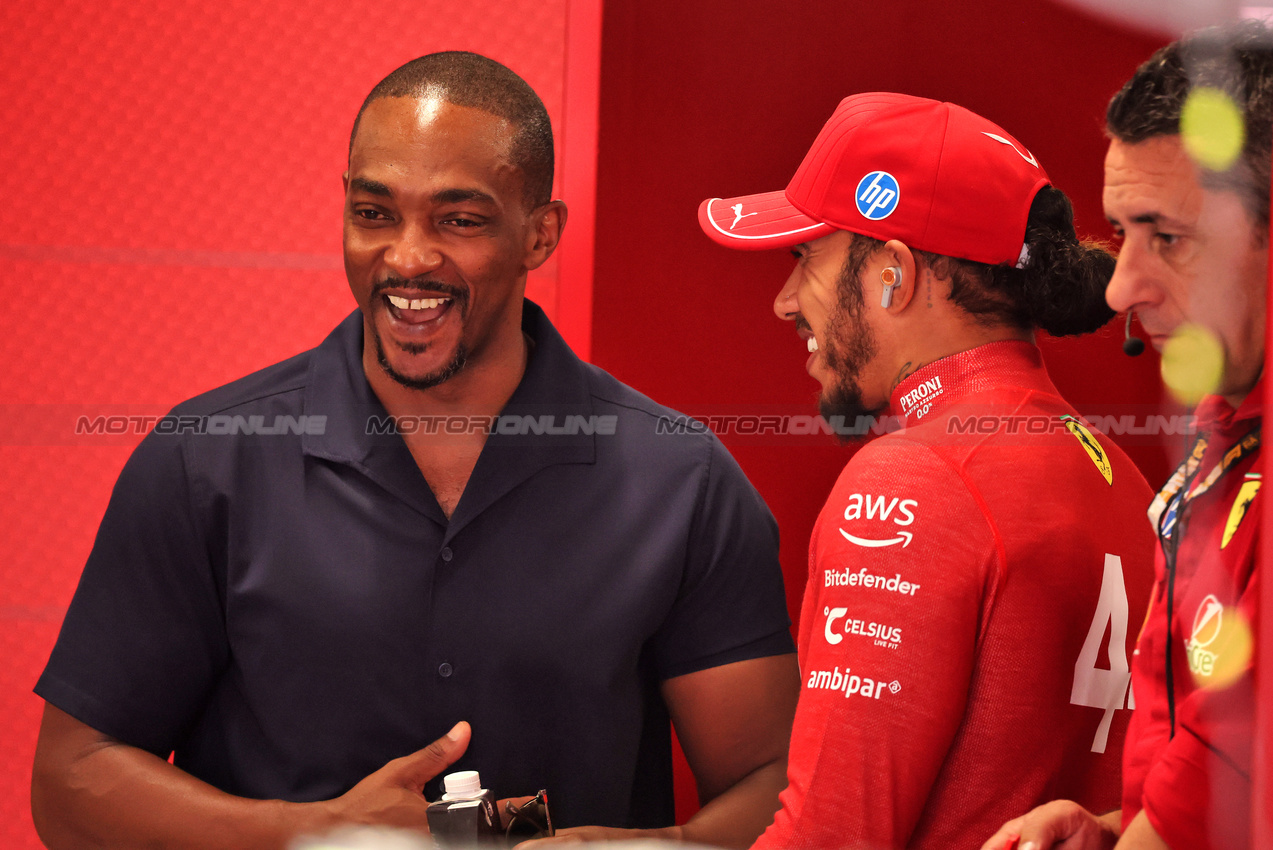 GP UNGHERIA, (L to R): Anthony Mackie (USA) Actor, Ferrari guest, with Lewis Hamilton (GBR) Ferrari.

02.08.2025. Formula 1 World Championship, Rd 14, Hungarian Grand Prix, Budapest, Hungary, Qualifiche Day.

- www.xpbimages.com, EMail: requests@xpbimages.com © Copyright: Moy / XPB Images