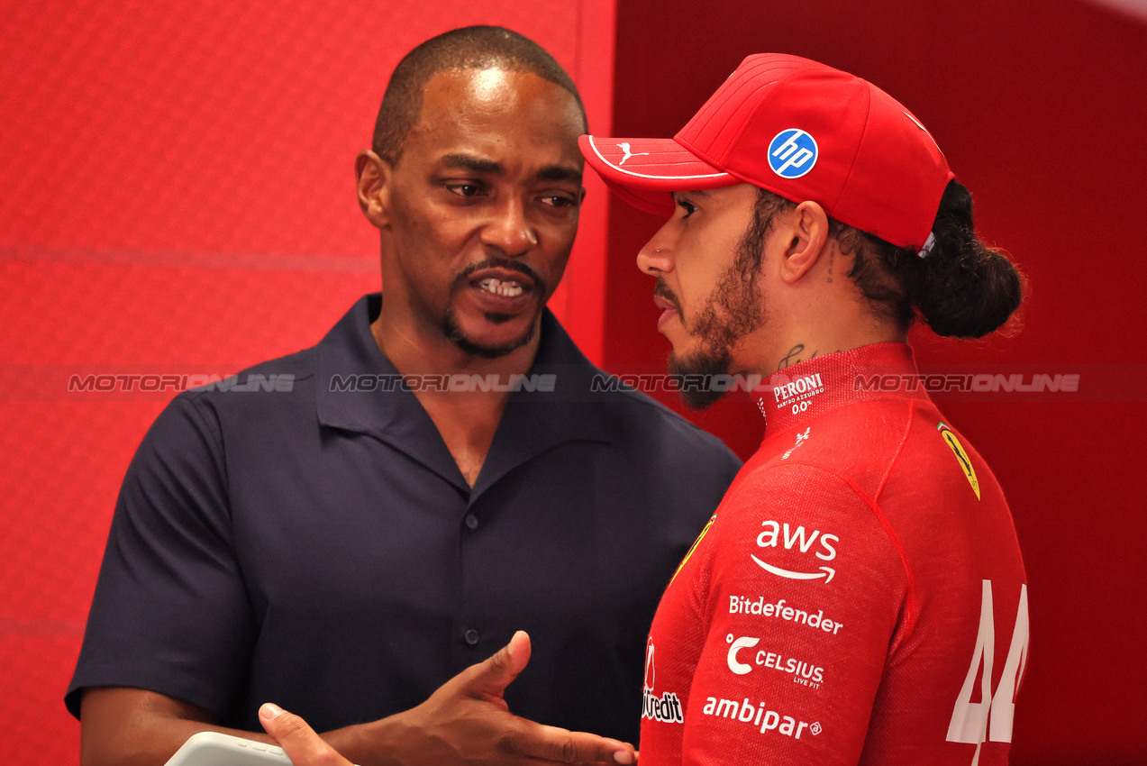 GP UNGHERIA, (L to R): Anthony Mackie (USA) Actor, Ferrari guest, with Lewis Hamilton (GBR) Ferrari.

02.08.2025. Formula 1 World Championship, Rd 14, Hungarian Grand Prix, Budapest, Hungary, Qualifiche Day.

- www.xpbimages.com, EMail: requests@xpbimages.com © Copyright: Moy / XPB Images