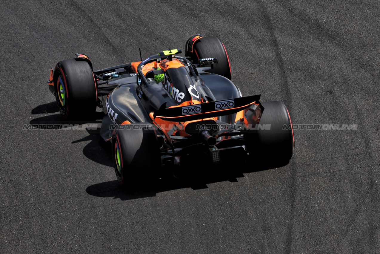 GP UNGHERIA, Lando Norris (GBR) McLaren MCL39.

02.08.2025. Formula 1 World Championship, Rd 14, Hungarian Grand Prix, Budapest, Hungary, Qualifiche Day.

- www.xpbimages.com, EMail: requests@xpbimages.com © Copyright: Bearne / XPB Images