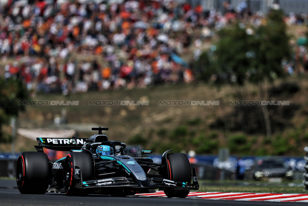 GP UNGHERIA, George Russell (GBR) Mercedes AMG F1 W16.

02.08.2025. Formula 1 World Championship, Rd 14, Hungarian Grand Prix, Budapest, Hungary, Qualifiche Day.

- www.xpbimages.com, EMail: requests@xpbimages.com © Copyright: Charniaux / XPB Images