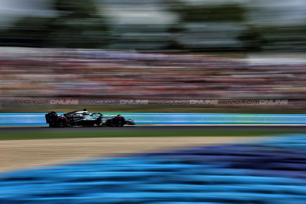 GP UNGHERIA, George Russell (GBR) Mercedes AMG F1 W16.

02.08.2025. Formula 1 World Championship, Rd 14, Hungarian Grand Prix, Budapest, Hungary, Qualifiche Day.

- www.xpbimages.com, EMail: requests@xpbimages.com © Copyright: Charniaux / XPB Images