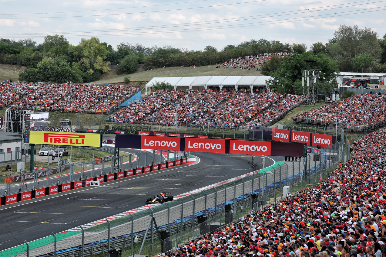 GP UNGHERIA, Max Verstappen (NLD) Red Bull Racing RB21.

02.08.2025. Formula 1 World Championship, Rd 14, Hungarian Grand Prix, Budapest, Hungary, Qualifiche Day.

- www.xpbimages.com, EMail: requests@xpbimages.com © Copyright: Moy / XPB Images