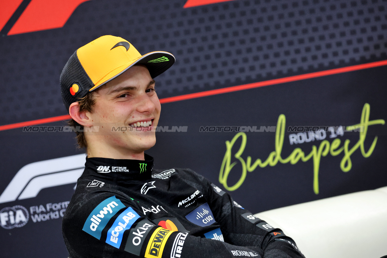 GP UNGHERIA, Oscar Piastri (AUS) McLaren in the post qualifying FIA Press Conference.

02.08.2025. Formula 1 World Championship, Rd 14, Hungarian Grand Prix, Budapest, Hungary, Qualifiche Day.

- www.xpbimages.com, EMail: requests@xpbimages.com © Copyright: Bearne / XPB Images