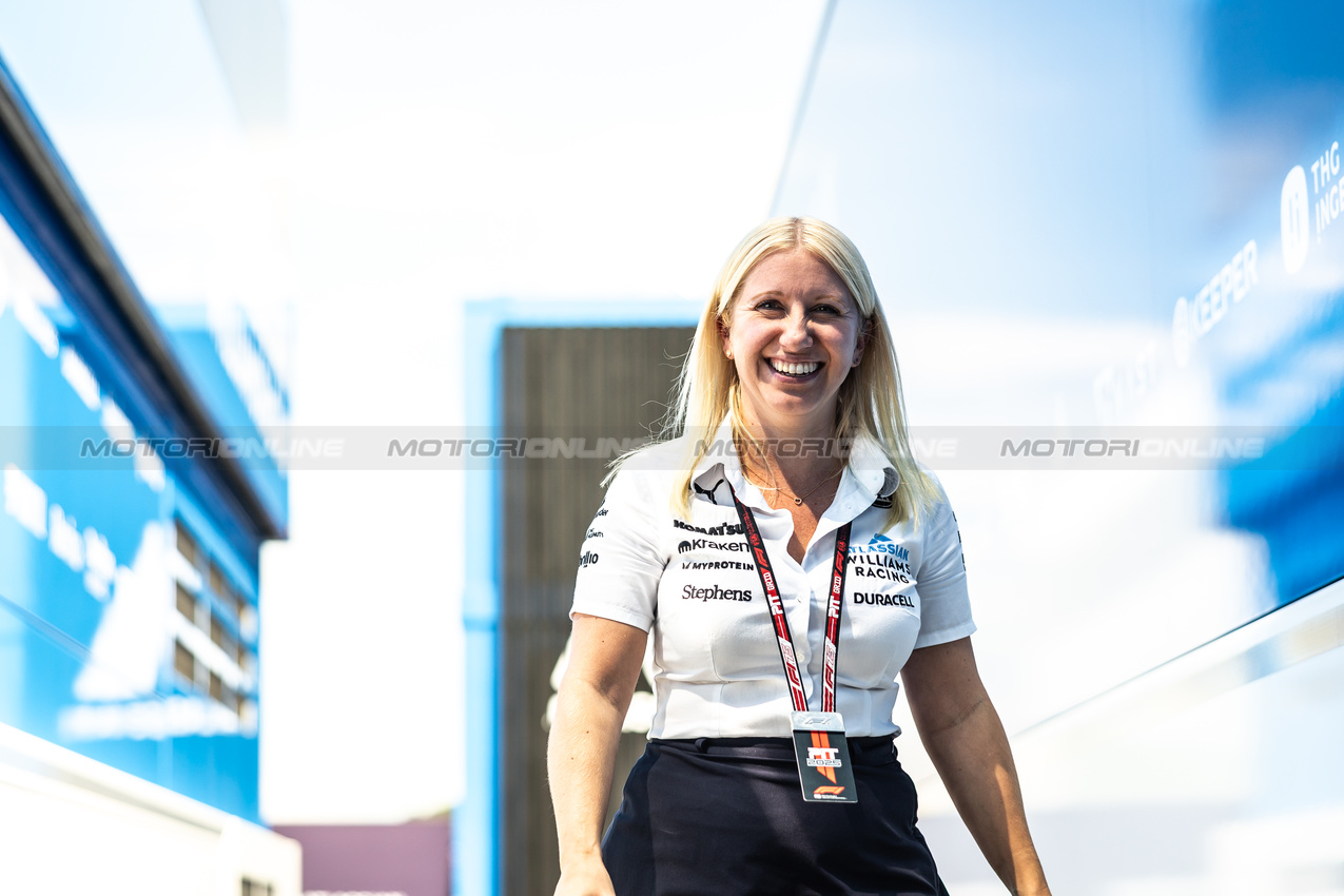 GP UNGHERIA, Rebecca Banks (GBR) Atlassian Williams Racing Communications Manager.

02.08.2025. Formula 1 World Championship, Rd 14, Hungarian Grand Prix, Budapest, Hungary, Qualifiche Day.

- www.xpbimages.com, EMail: requests@xpbimages.com © Copyright: Bearne / XPB Images