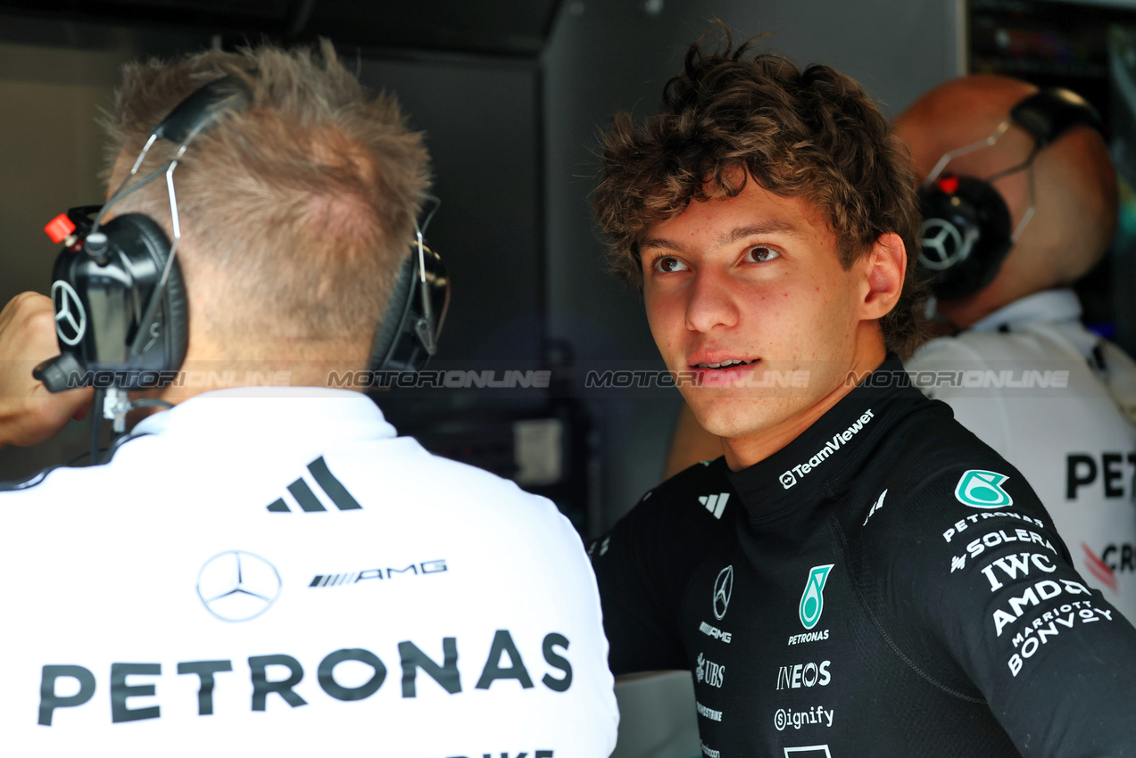 GP UNGHERIA, Andrea Kimi Antonelli (ITA) Mercedes AMG F1.

02.08.2025. Formula 1 World Championship, Rd 14, Hungarian Grand Prix, Budapest, Hungary, Qualifiche Day.

- www.xpbimages.com, EMail: requests@xpbimages.com © Copyright: Batchelor / XPB Images