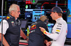 GP UNGHERIA, (L to R): Dr Helmut Marko (AUT) Red Bull Motorsport Consultant with Max Verstappen (NLD) Red Bull Racing.

02.08.2025. Formula 1 World Championship, Rd 14, Hungarian Grand Prix, Budapest, Hungary, Qualifiche Day.

- www.xpbimages.com, EMail: requests@xpbimages.com © Copyright: Moy / XPB Images