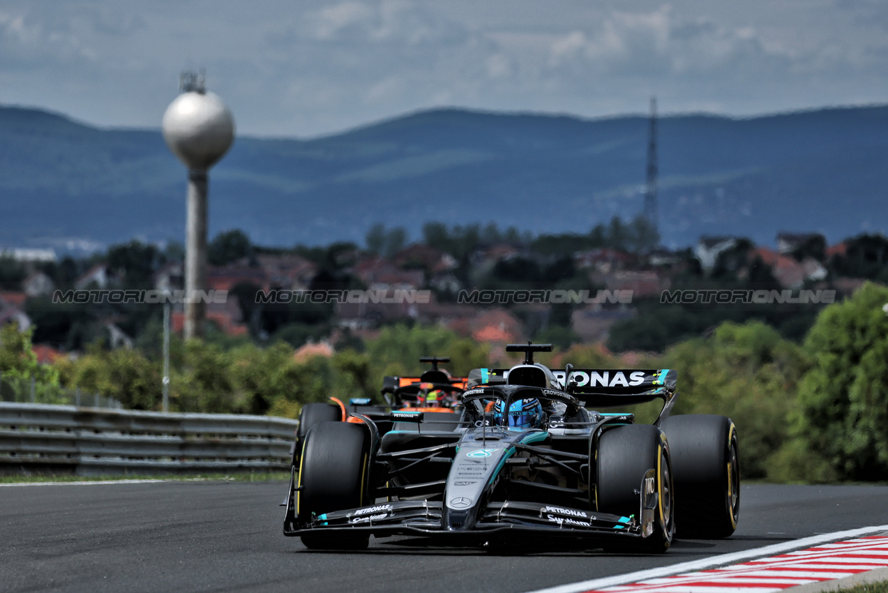 GP UNGHERIA, George Russell (GBR) Mercedes AMG F1 W16.

01.08.2025. Formula 1 World Championship, Rd 14, Hungarian Grand Prix, Budapest, Hungary, Practice Day.

- www.xpbimages.com, EMail: requests@xpbimages.com © Copyright: Moy / XPB Images